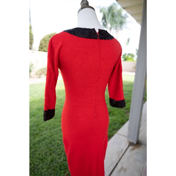 Gene Shelly's Boutique100% Red Wool Dress with Glass Beaded Design Size 8 - Picture 7 of 12